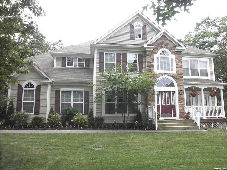4 Paddock Lane, Medford, NY 11763 Zillow