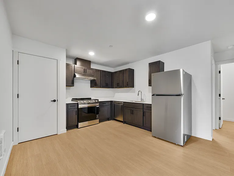 River Run Apartments — Photo 27