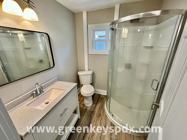 3175 N Kenwood Ave — Photo 28
