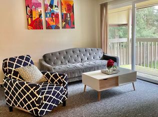 14002 SE 6th St APT 6, Bellevue, WA 98007