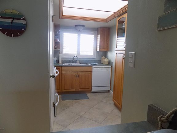 3rd image of 1275 Ocean Shore Blvd #505