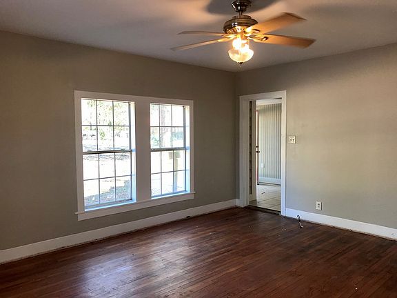 5th image of 674 Woden West Cir