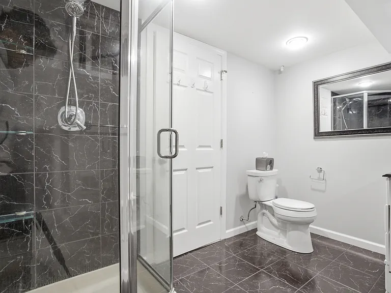 Lower Level Full Bath - Alternate View