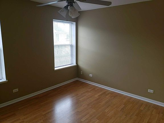 4th image of 324 Southwicke Dr #324