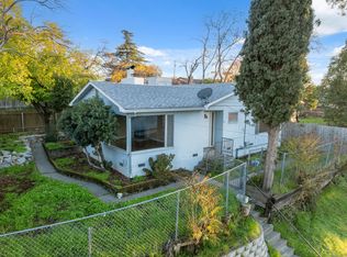 2077 Skyline Dr, Redding, CA 96001