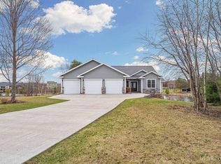 4017 Mariner Ct, Houghton, MI 49931