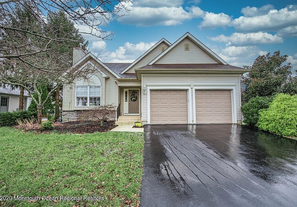 1st image of 4 Winding River Ct