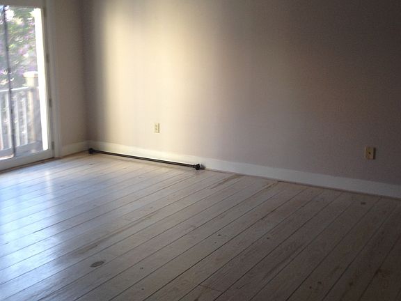 4th image of 822 Caroline St