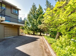 2261 Ridgeway Dr, Eugene, OR 97401