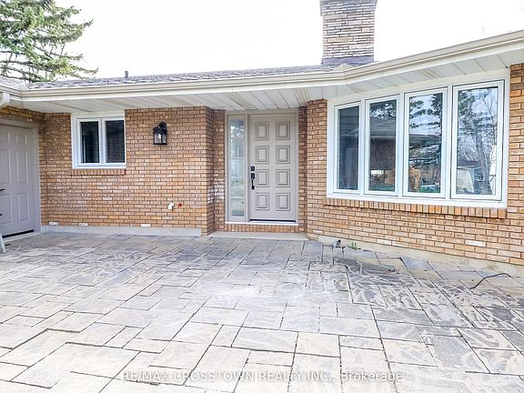 5th image of 29 Grandview Cres
