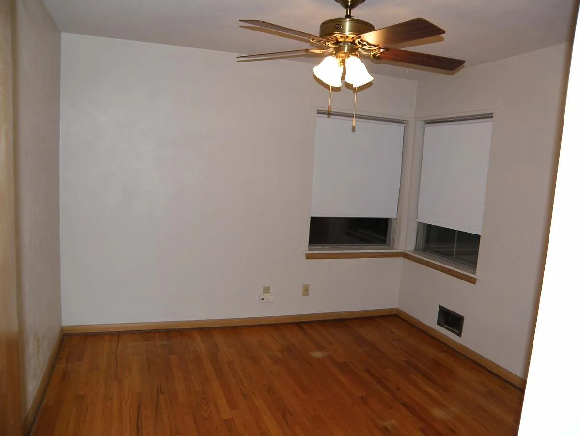 2 bed, 800 sqft, $904 — Photo 3