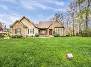 202 Braden Ct, Clinton, TN 37716