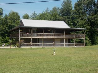 205 Bear Branch Rd, Campton, KY 41301