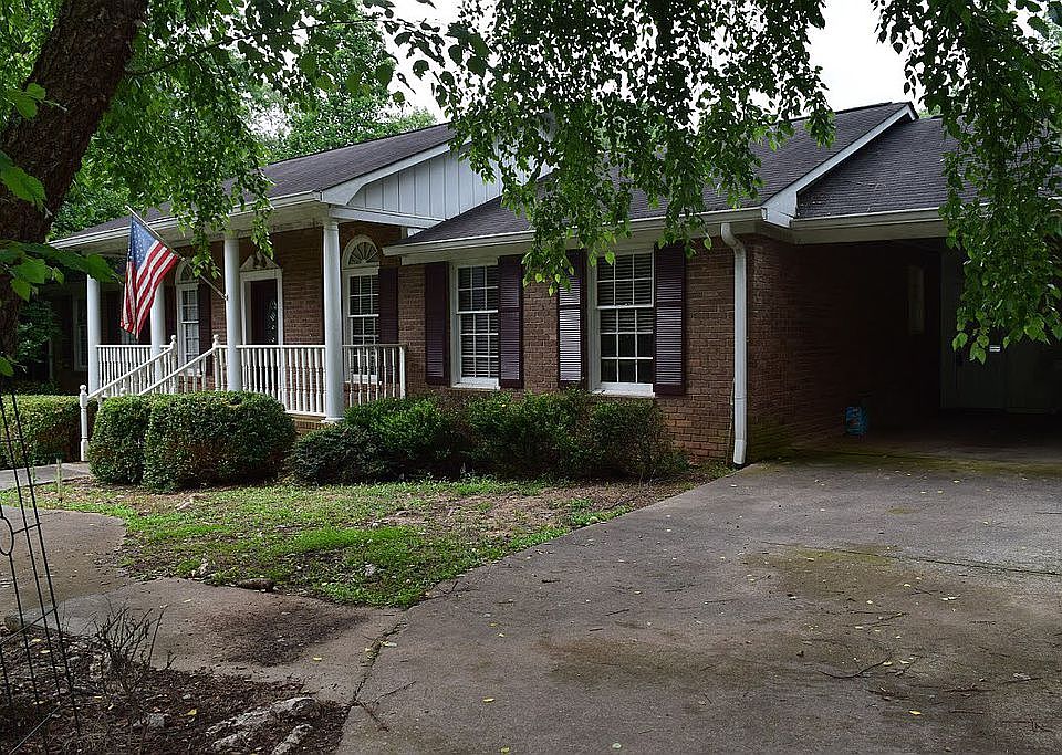 1st image of 317 Ridgedale Dr SE