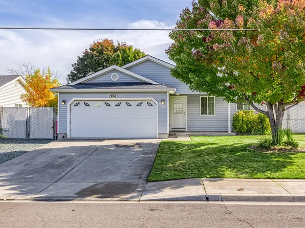 7706 27th St, White City, OR 97503