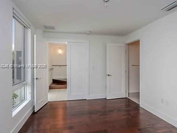 5th image of 9123 NW 33rd St #9123