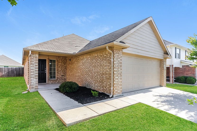 2nd image of 4208 Summersweet Ln