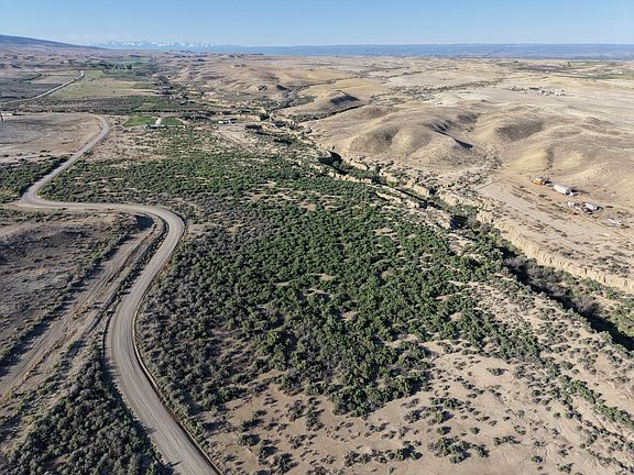 4th image of 3849 Peach Valley Rd