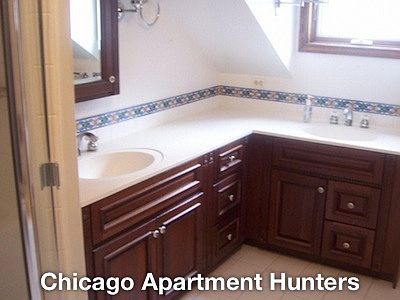 2nd image of 2029 N Bissell St #2