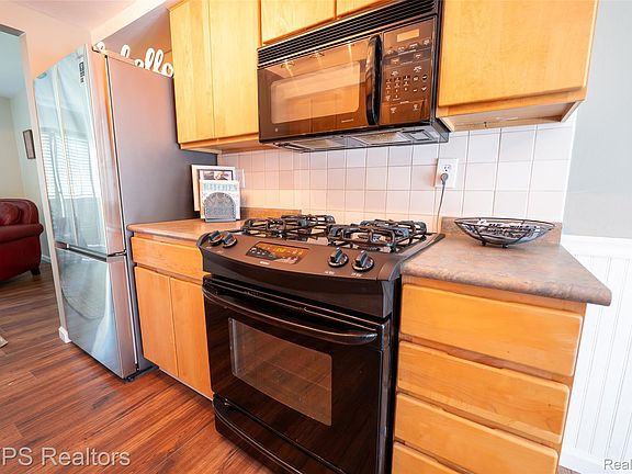 5th image of 804 S Oak Brook Ridge Dr #149