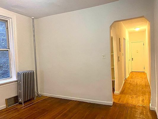 3rd image of 1250 Morris Ave #C1