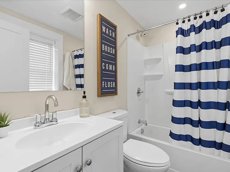 214 McCully St — Photo 6
