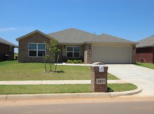 2821 Thompson Farm Ln, Yukon, OK 73099
