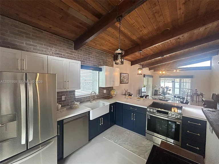 322 Briarwood Cir #1-17 — Photo 10