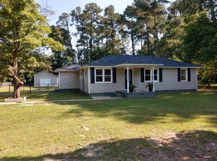 2069 Greenville Cir, Sumter, SC 29154