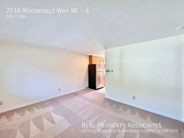 7516 Roosevelt Way NE #6 — Photo 2
