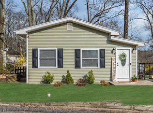 11-13 Amherst Way, Hopatcong, NJ 07843