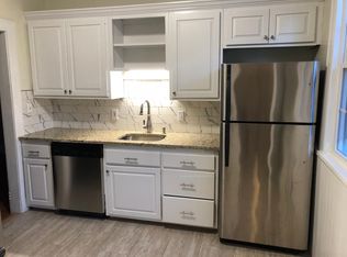 19 Robin Rd APT A4, West Hartford, CT 06119