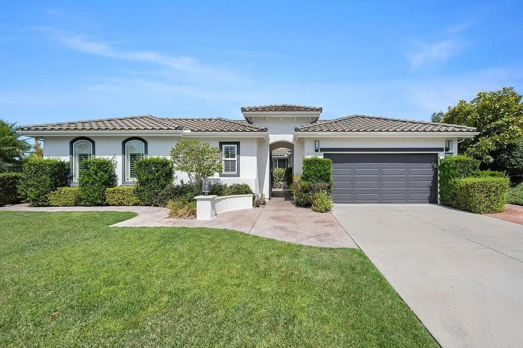 5 bed, 3918 sqft, $12,500 — Photo 1