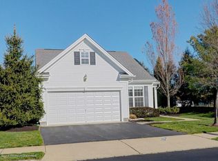 70 Huntington Dr, Jackson, NJ 08527