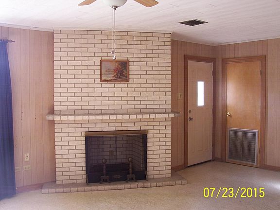 3rd image of 113 W 167th St