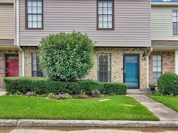 2nd image of 951 Sunmeadow Dr