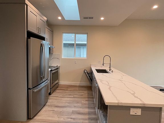 4th image of 2563 Briarwood Dr #2