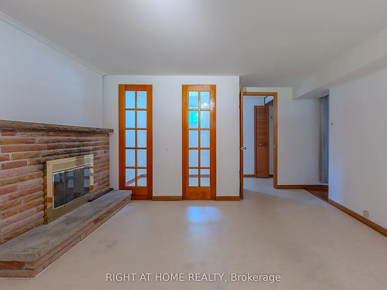 426 Seaton Dr — Photo 8
