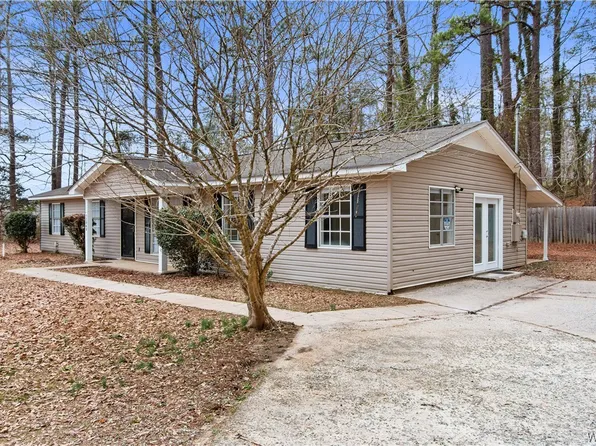 13040 Raintree Cir, Duncanville, AL 35456