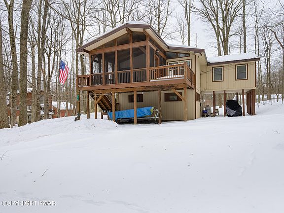 5th image of 250 White Pine Dr