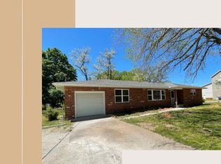 100 S Pearl St, Diamond, MO 64840