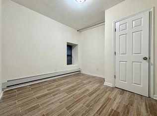 200 W 119th St #B, New York, NY 10026