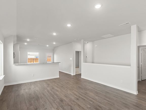 5th image of 404 Woodhouse Way