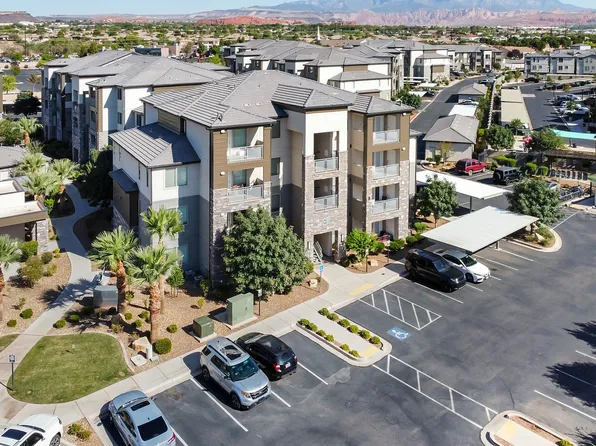 Grayhawk at River's Edge