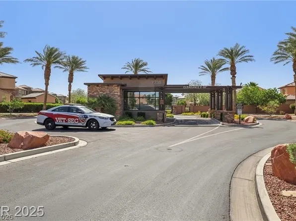 8213 Bay Dunes St, Las Vegas, NV 89131