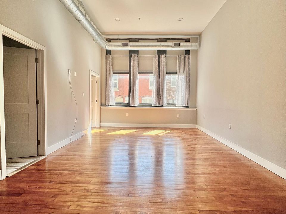 1st image of 1501 S 17th St #319