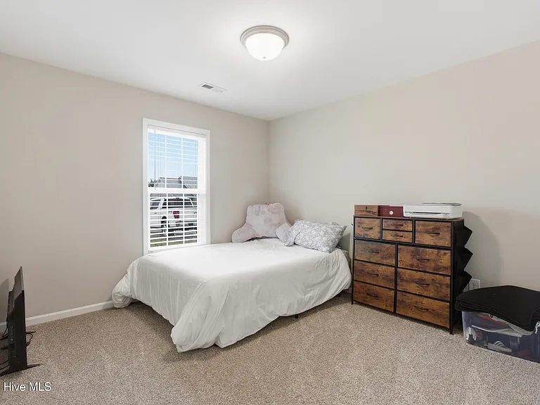 200 Grist Mill Dr — Photo 2