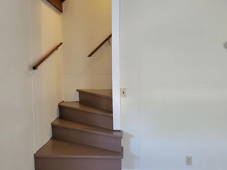 1011 Haines Ave — Photo 10