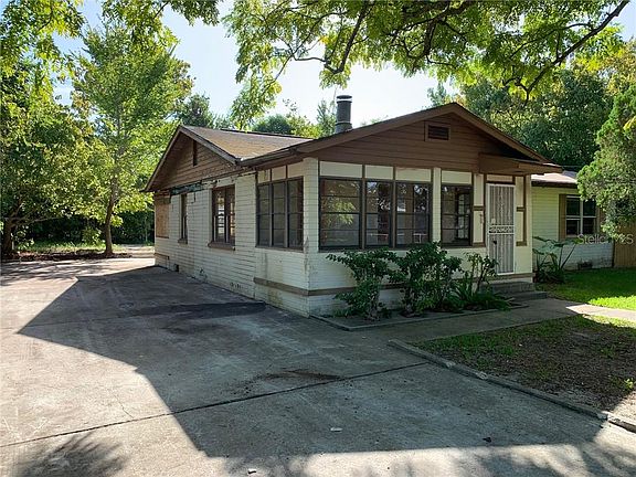 2nd image of 707 Caroline Ave