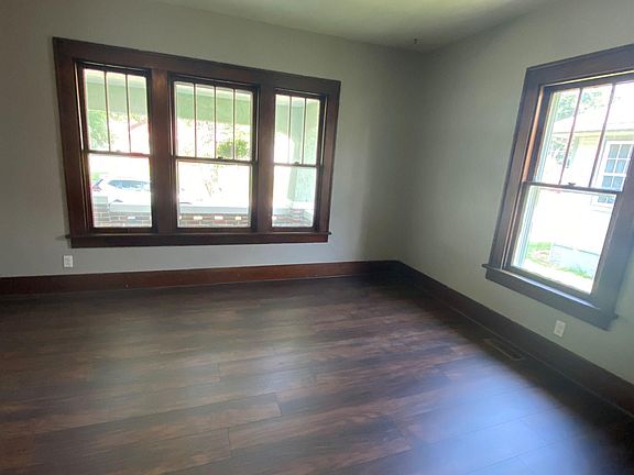 5th image of 2610 Avenue I